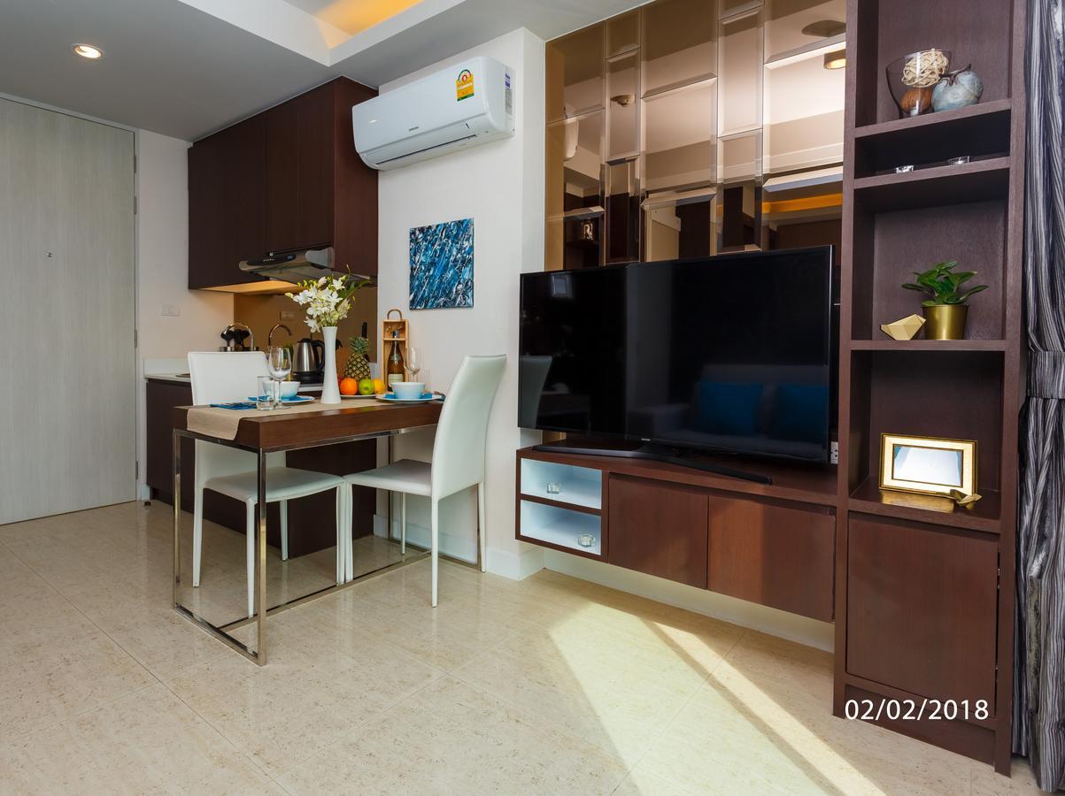Appartamento The Aristo By Holy Cow 201 Phuket Esterno foto