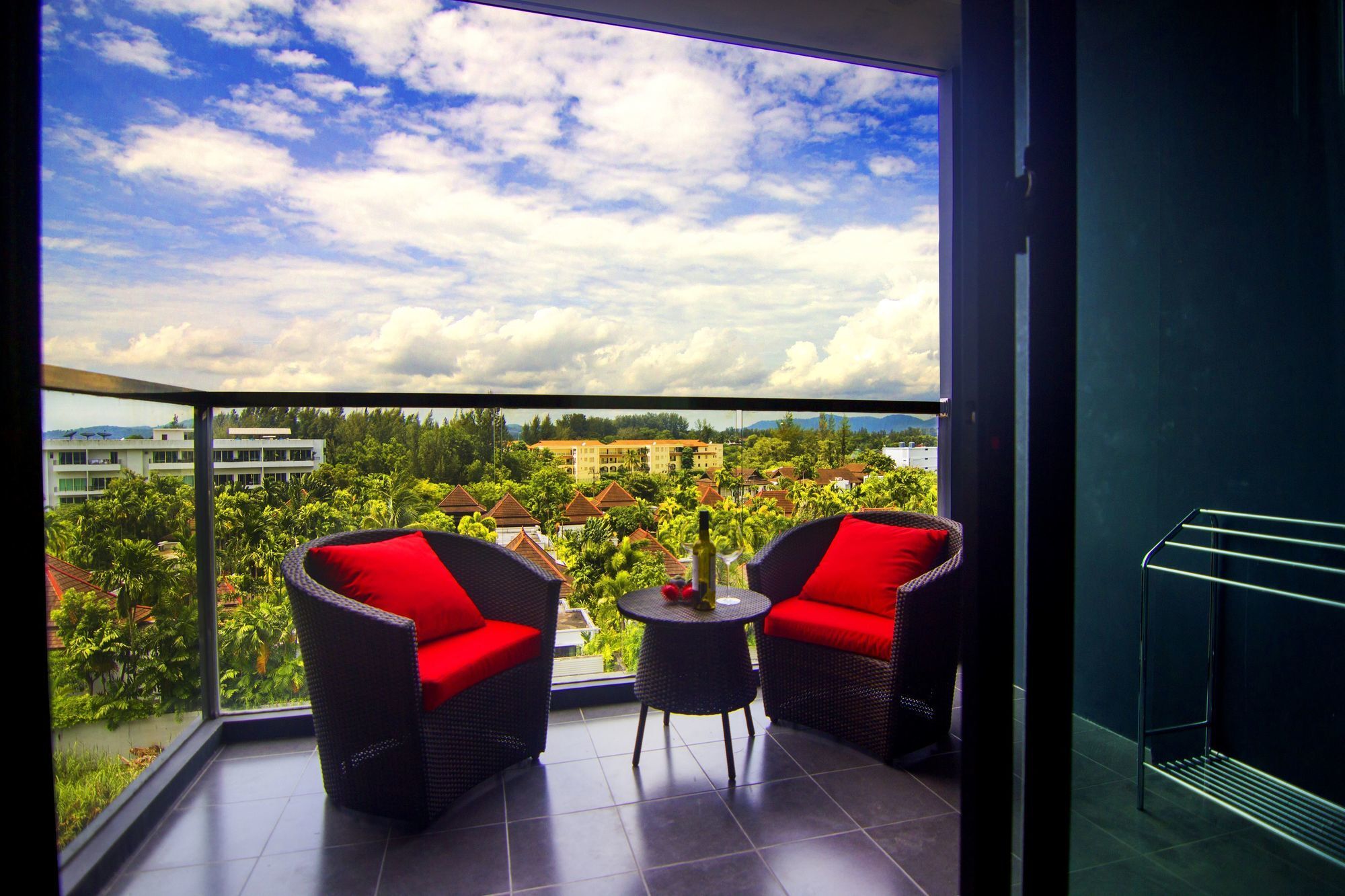 Appartamento The Aristo By Holy Cow 201 Phuket Esterno foto