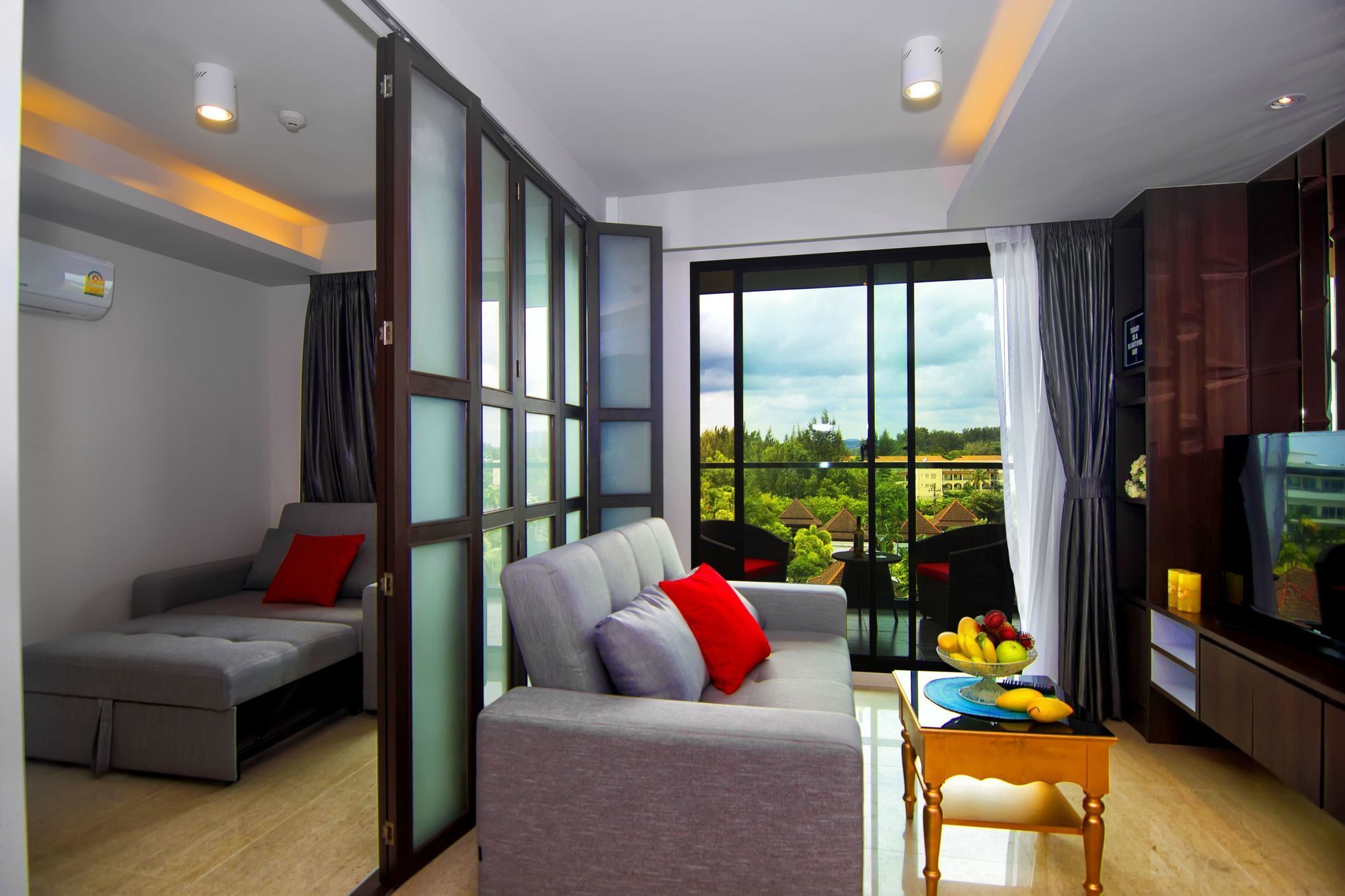 Appartamento The Aristo By Holy Cow 201 Phuket Esterno foto